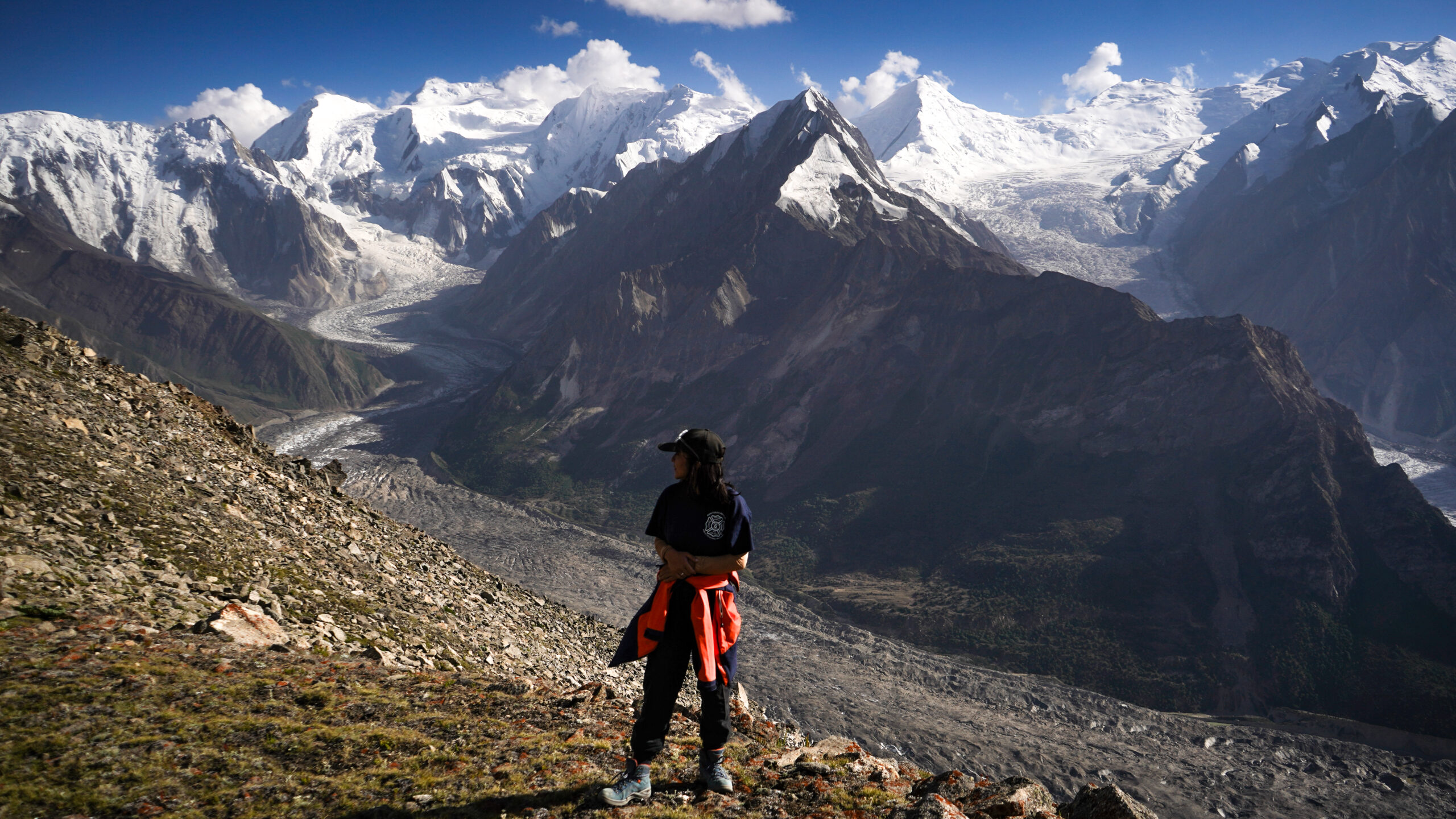 Rush Lake Trek in Northern Pakistan, come and visit this region with Beyond The Wonderland agency - a swiss & french agency but living in Passu