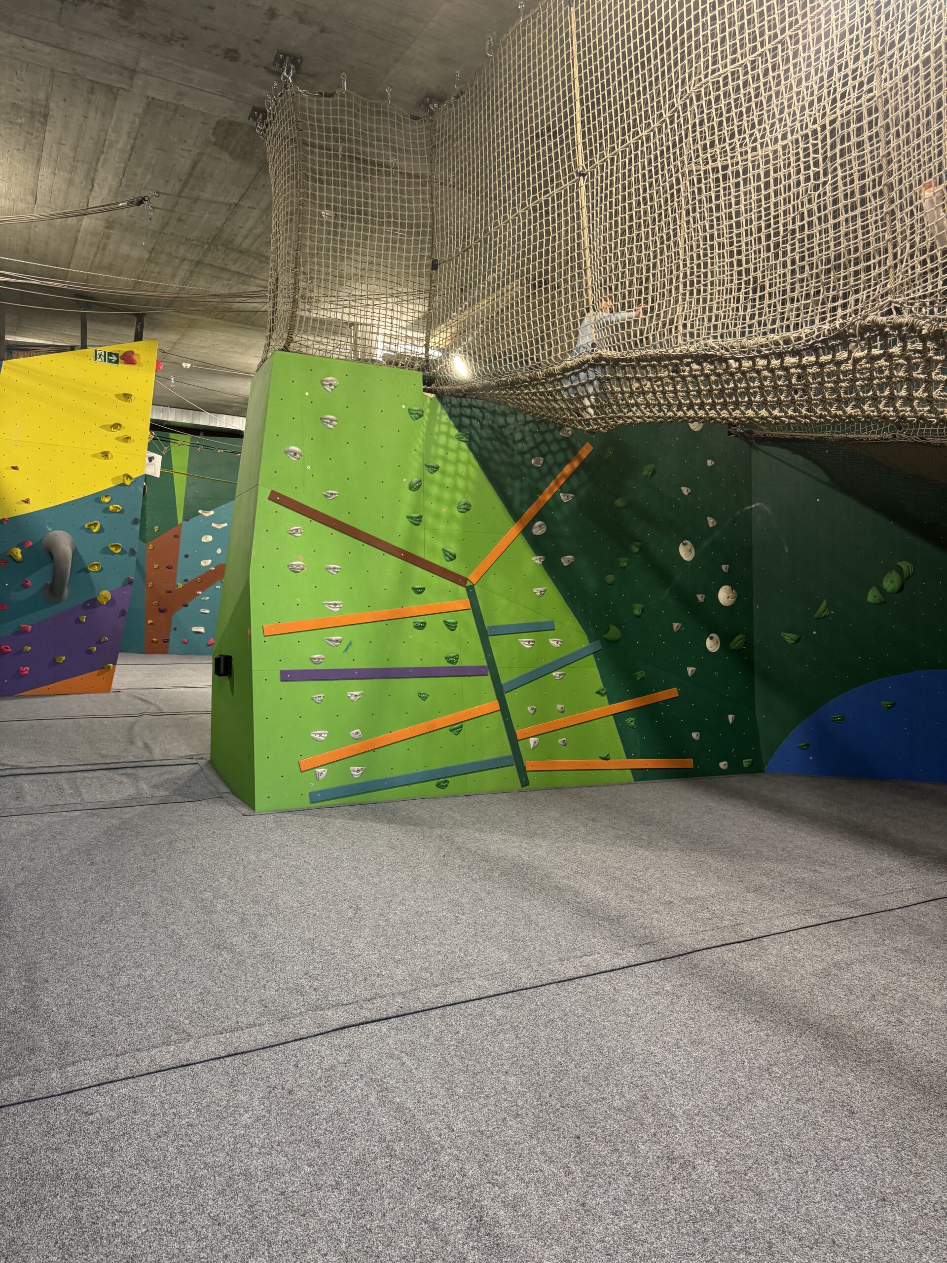 Salle d'escalade à Genève, modèle de référence