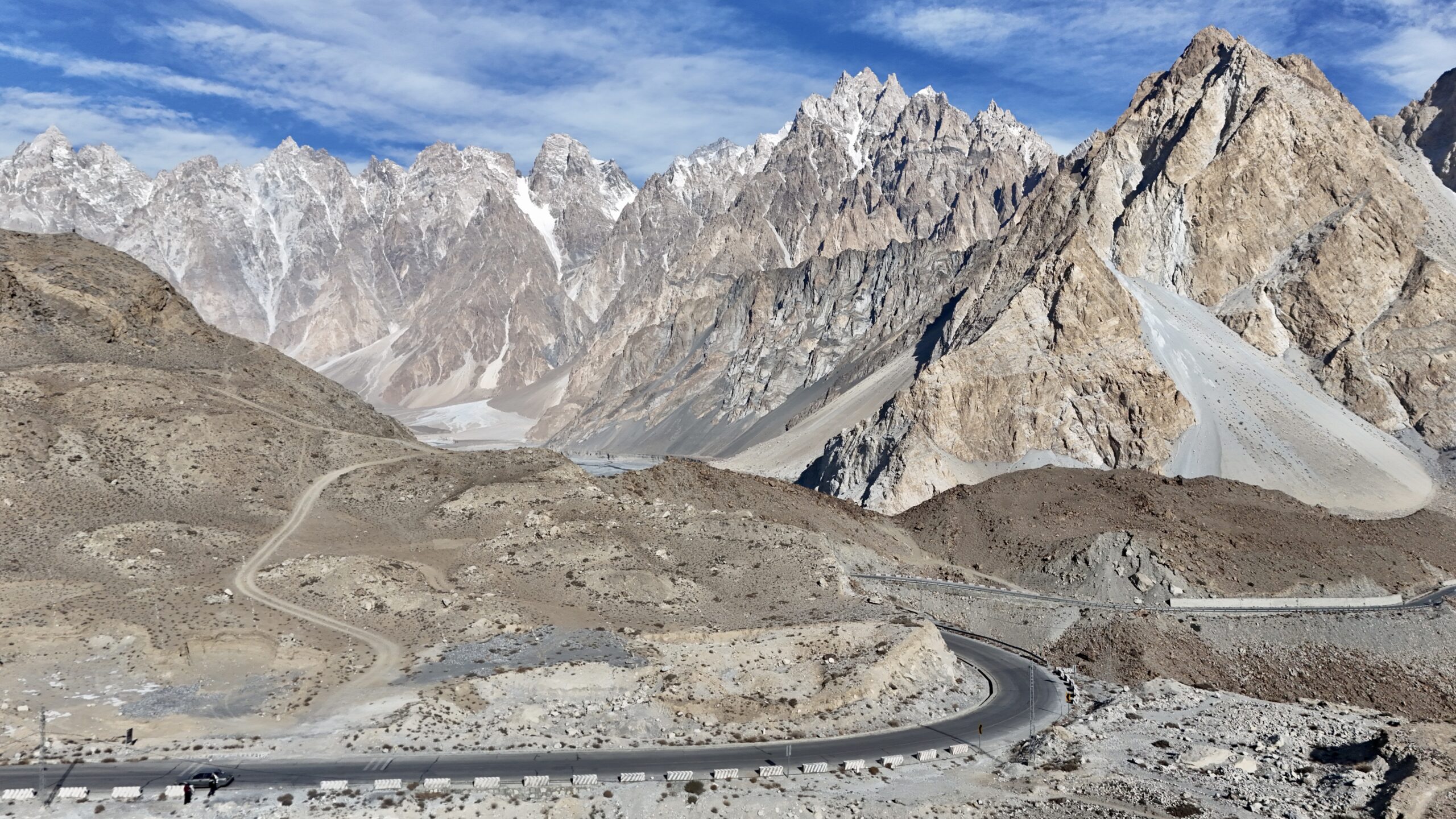 Passu Cones 6106m